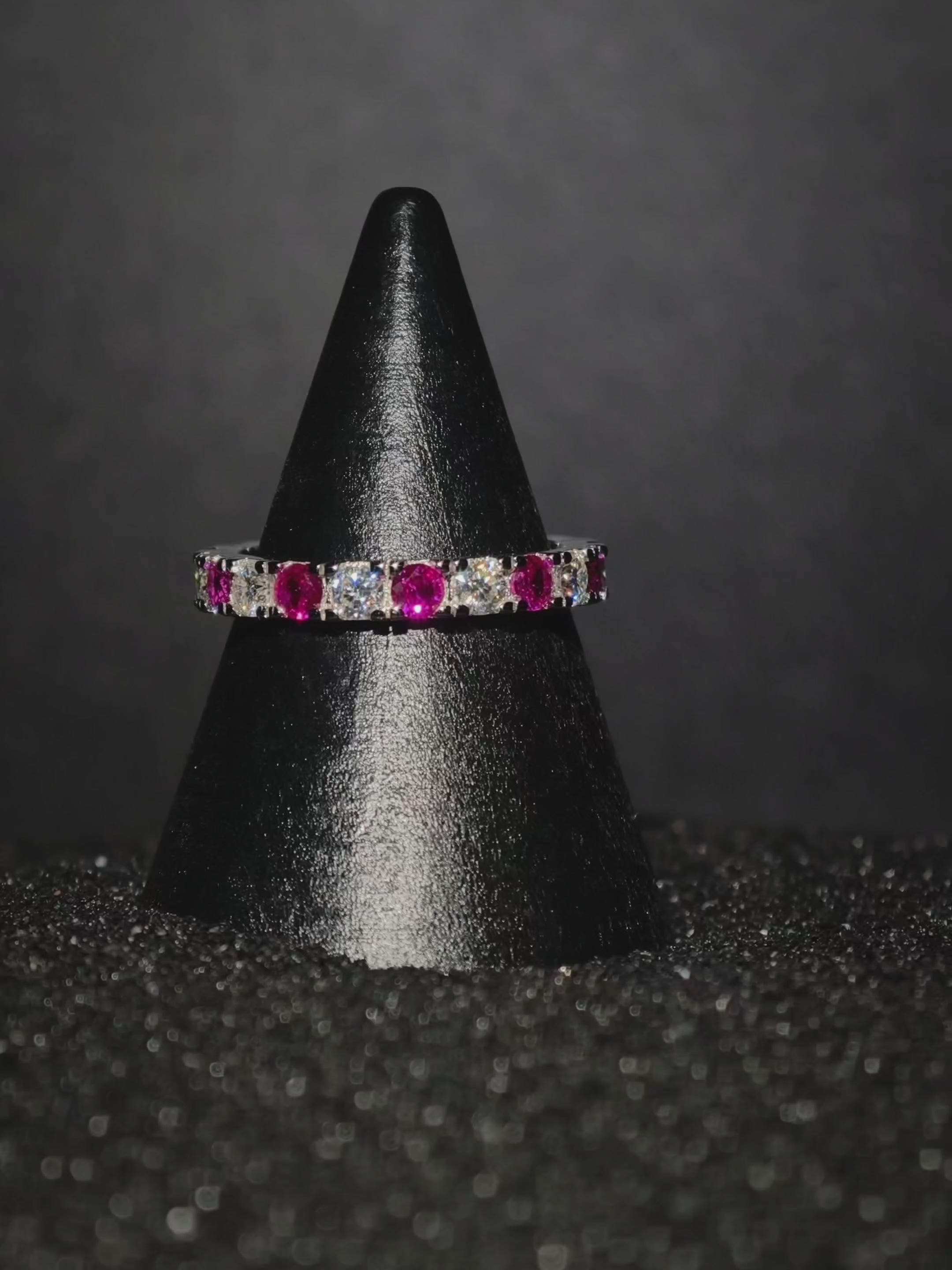 Ruby Nocturne Noir | Moissanite prsten | Rubin & Moissanite
