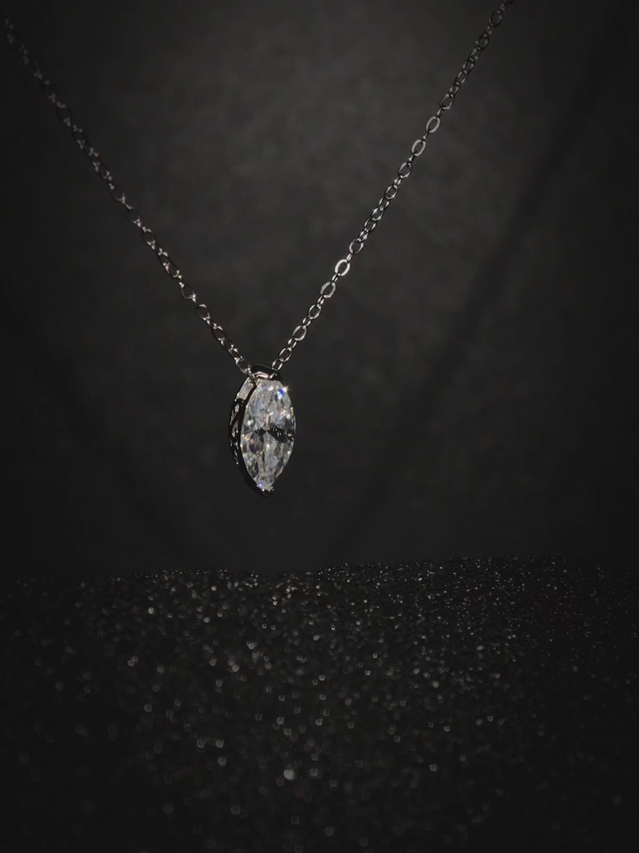 The Marquise’s Obsession Noir | Moissanite ogrlica | 2ct Marquise
