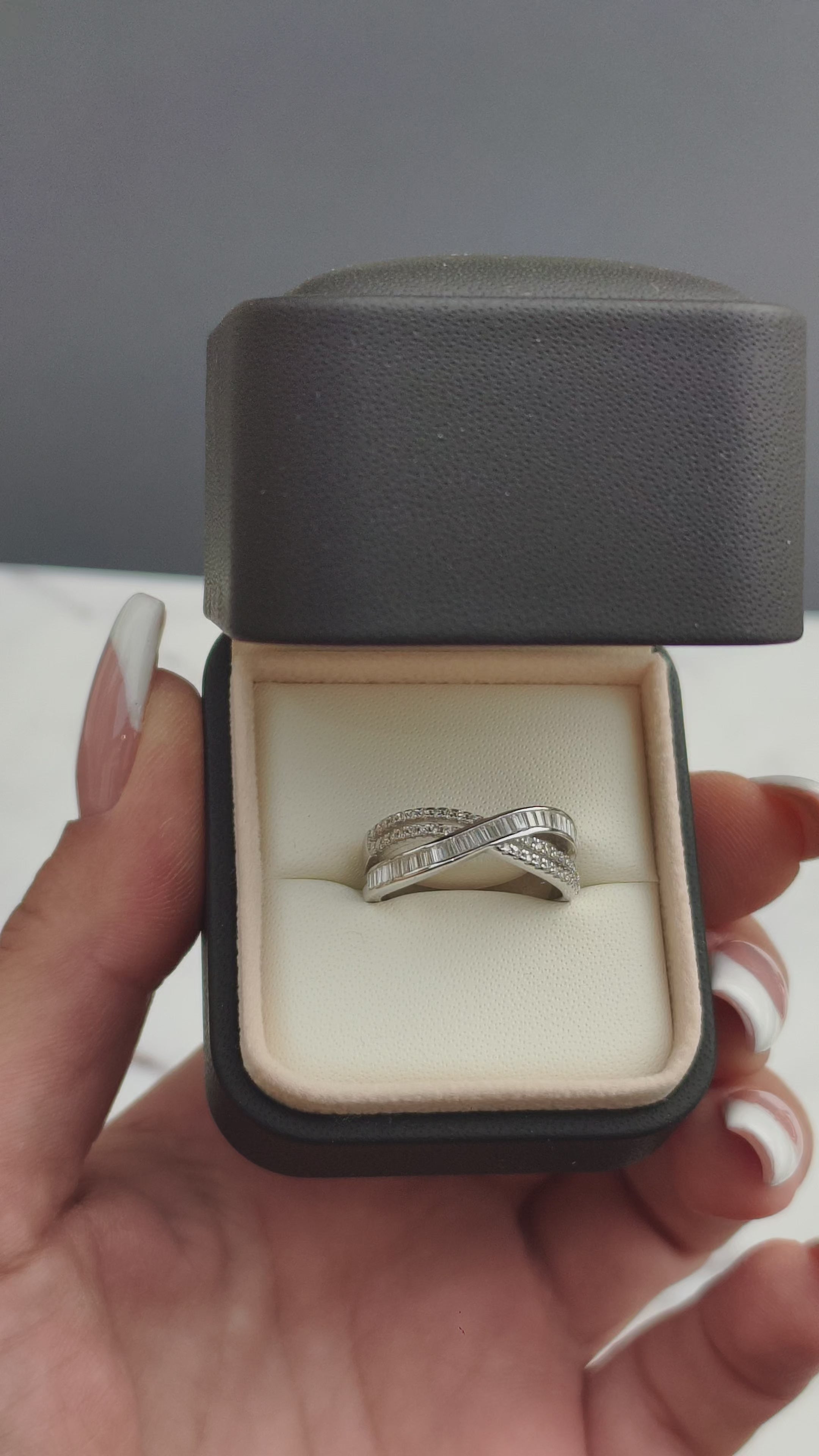 Flawless Alibi Noir | Moissanite prsten | 73 Moissanite