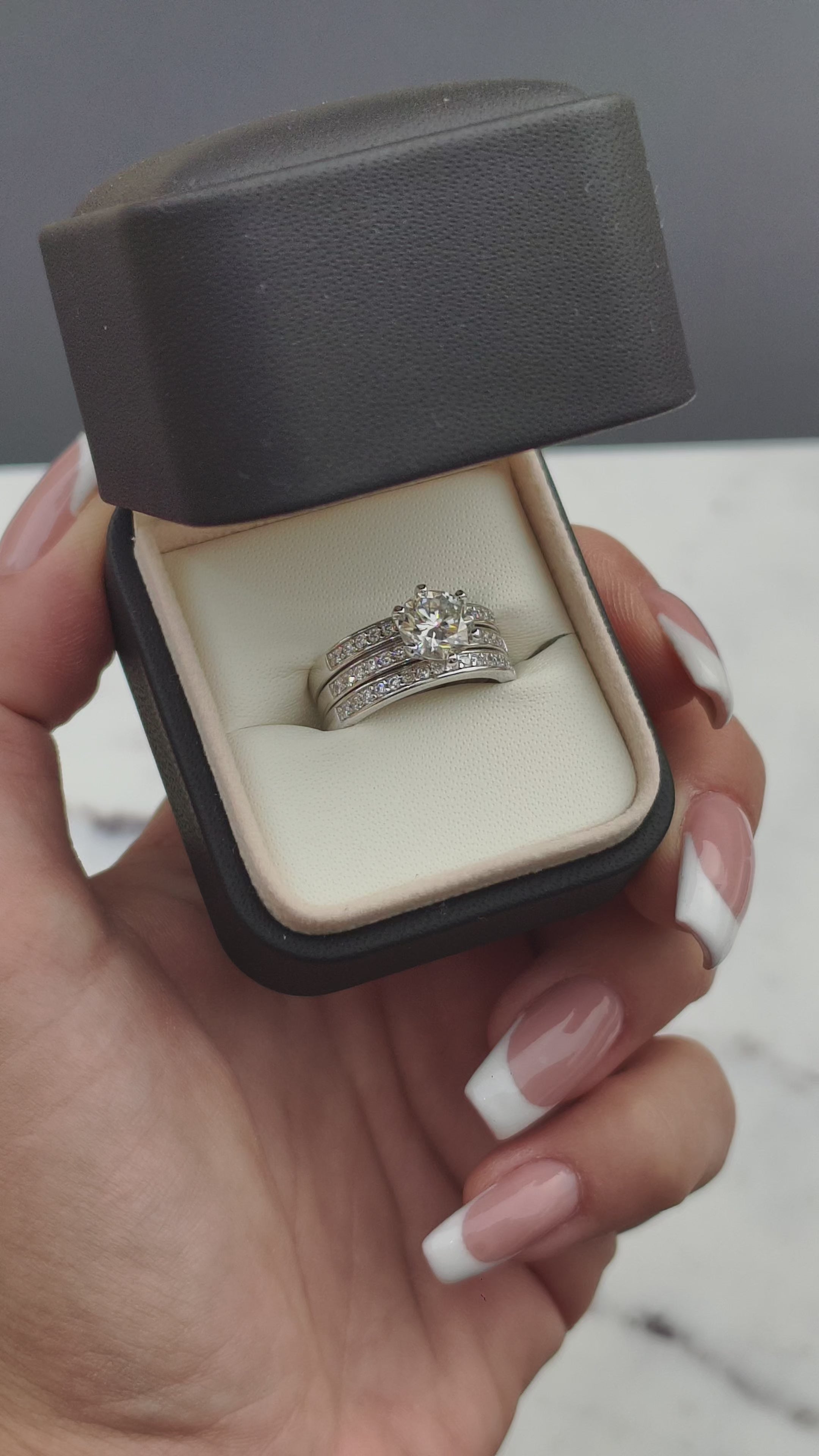 Mistress Solitaire Noir | Moissanite prsten | 2 ct Moissanite