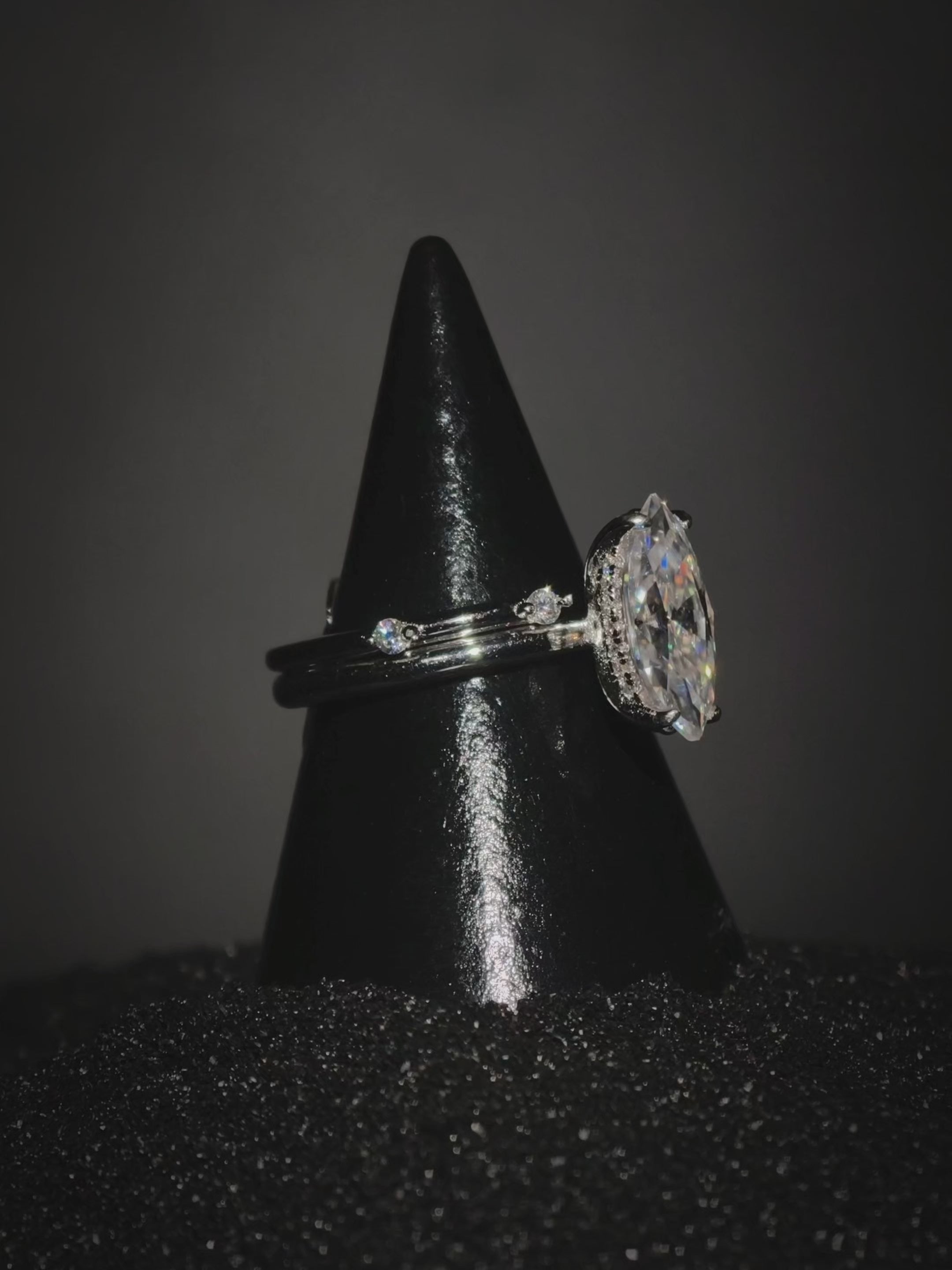The Marquise’s Obsession Noir | Moissanite prsten | 3ct Marquise