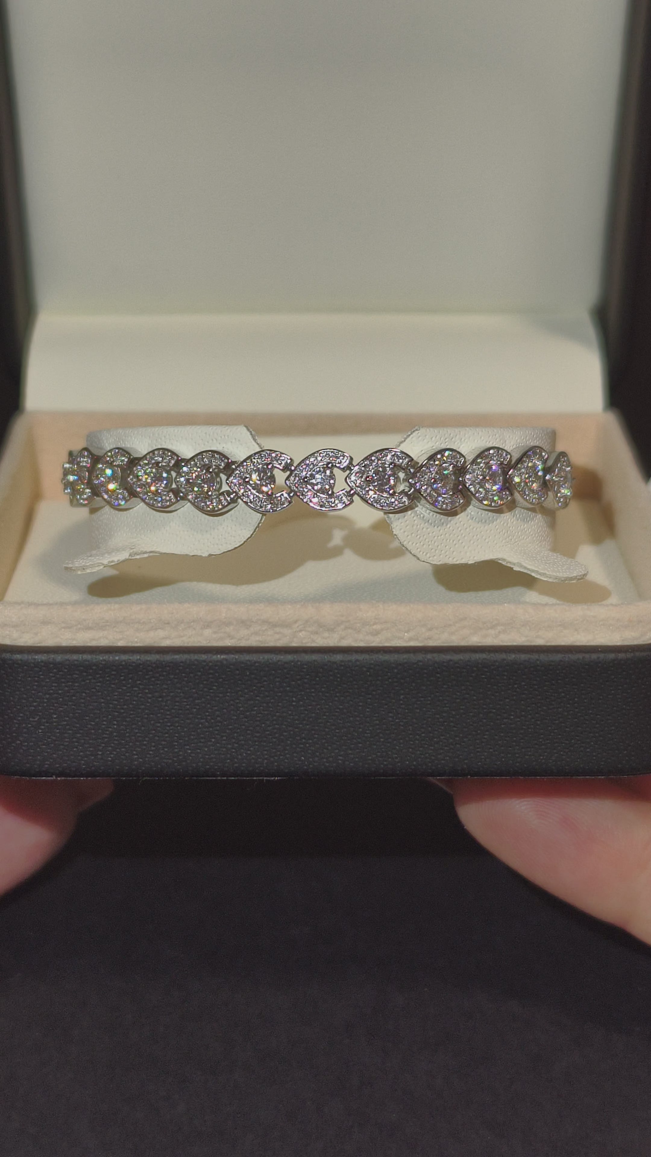 Noir | Lucid Temptation | Narukvica | 144 Moissanite