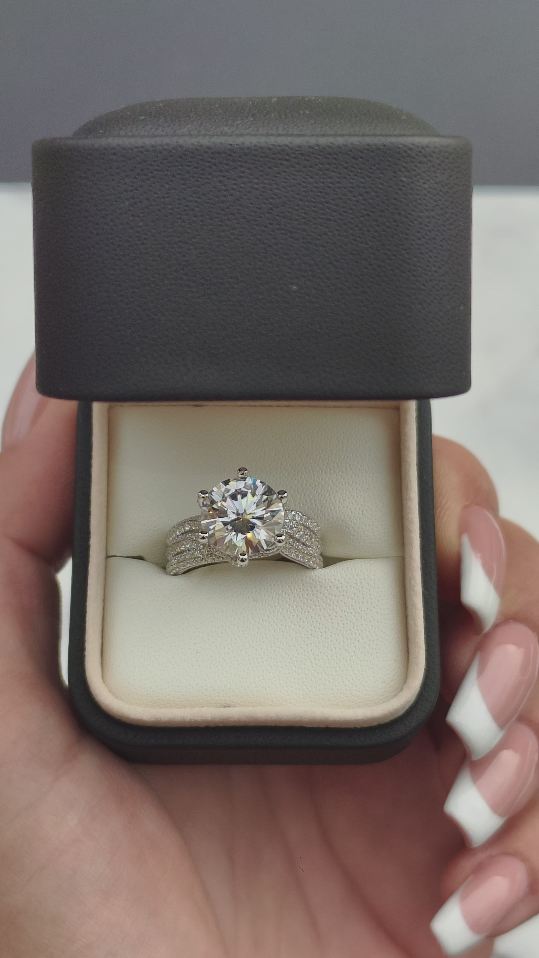 Throne of Desire Noir | Moissanite prsten | 5 ct