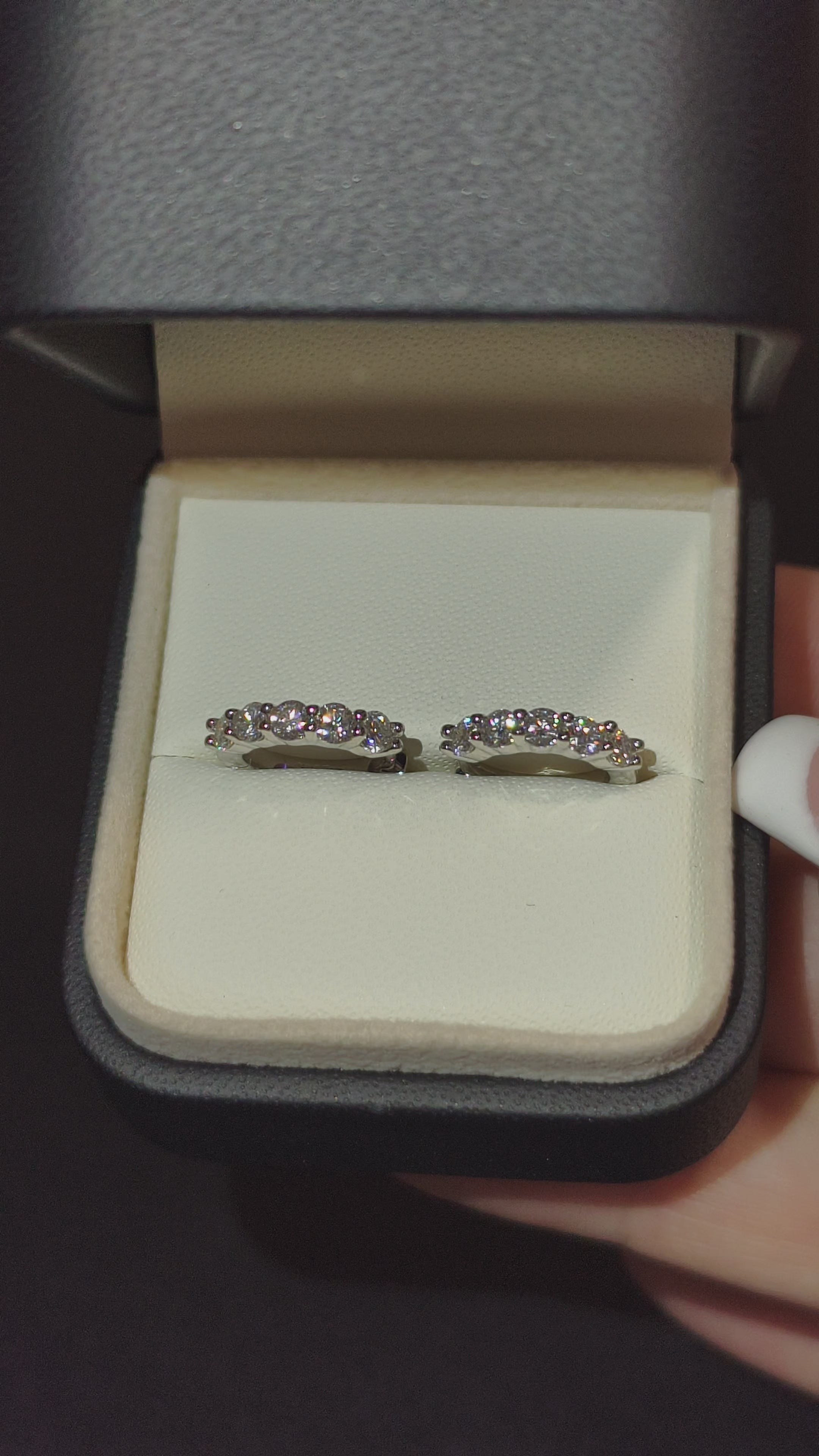 Lumière | The Obsession | Mindjuše | 10 Moissanite