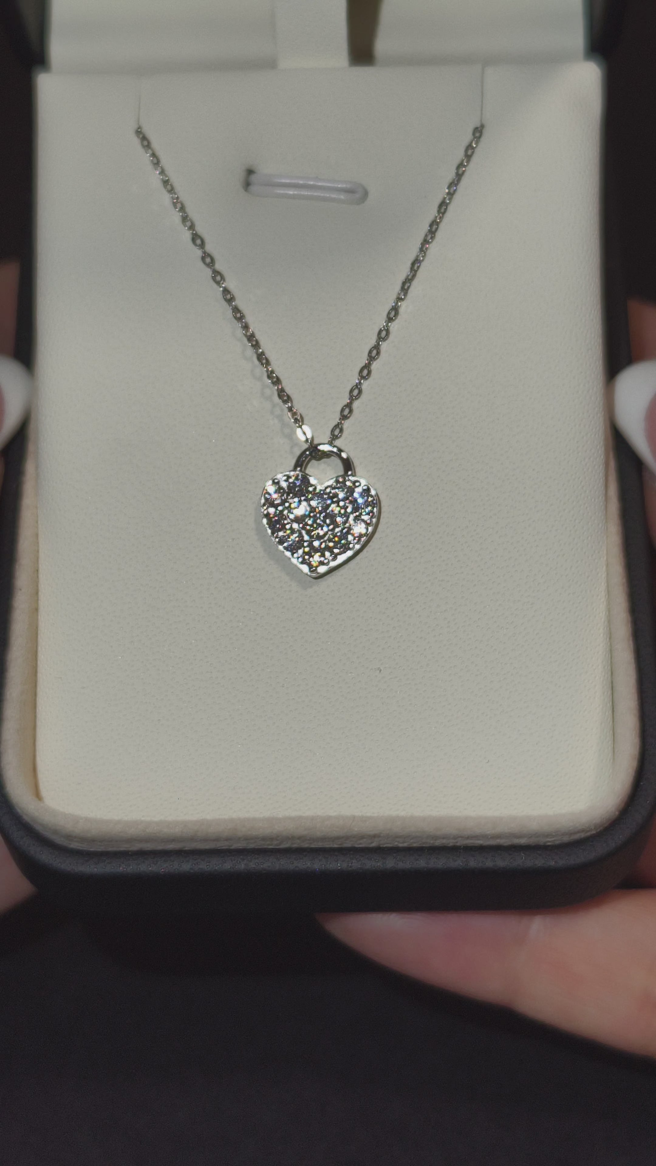 Noir | The Boudoir | Ogrlica | 13 Moissanite