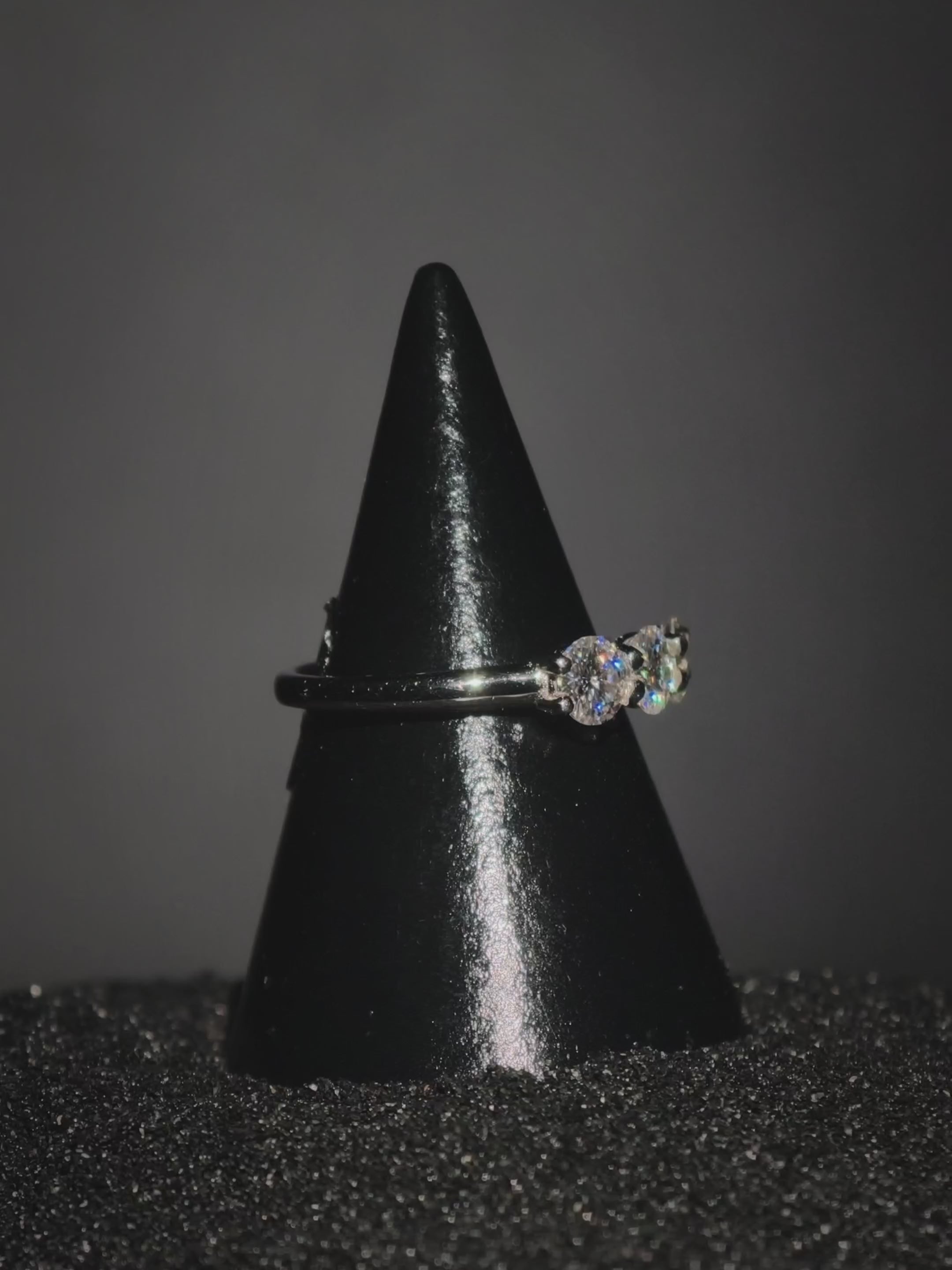 Harmony Luxe Lumière | Moissanite prsten | 3 Moissanite