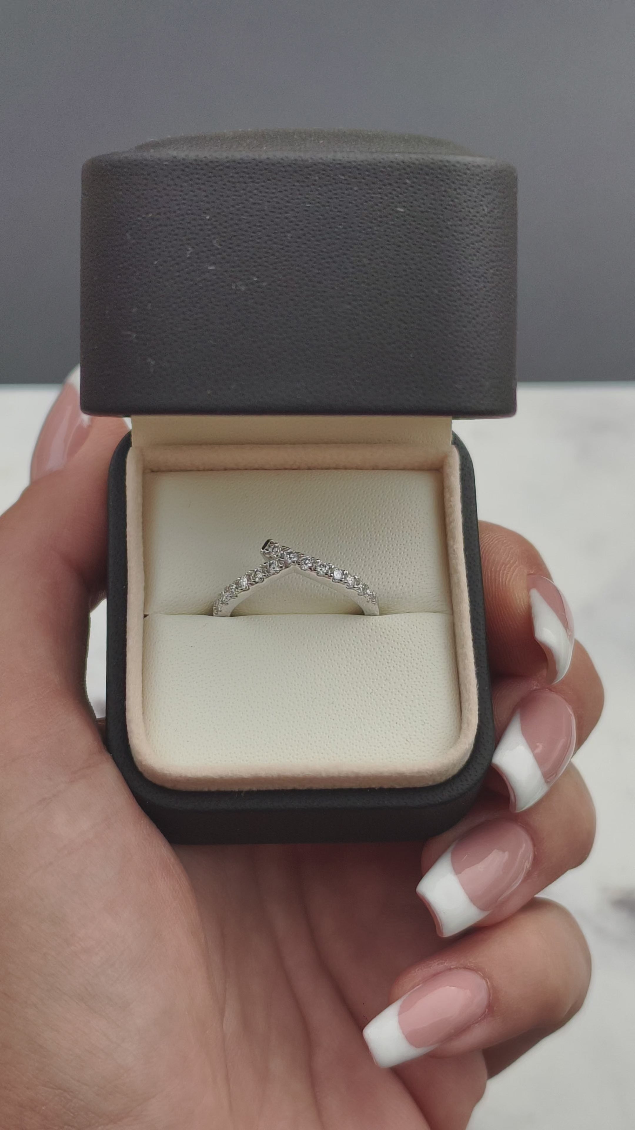 The Audacity Lumière | Moissanite Prsten | 14 Moissanite