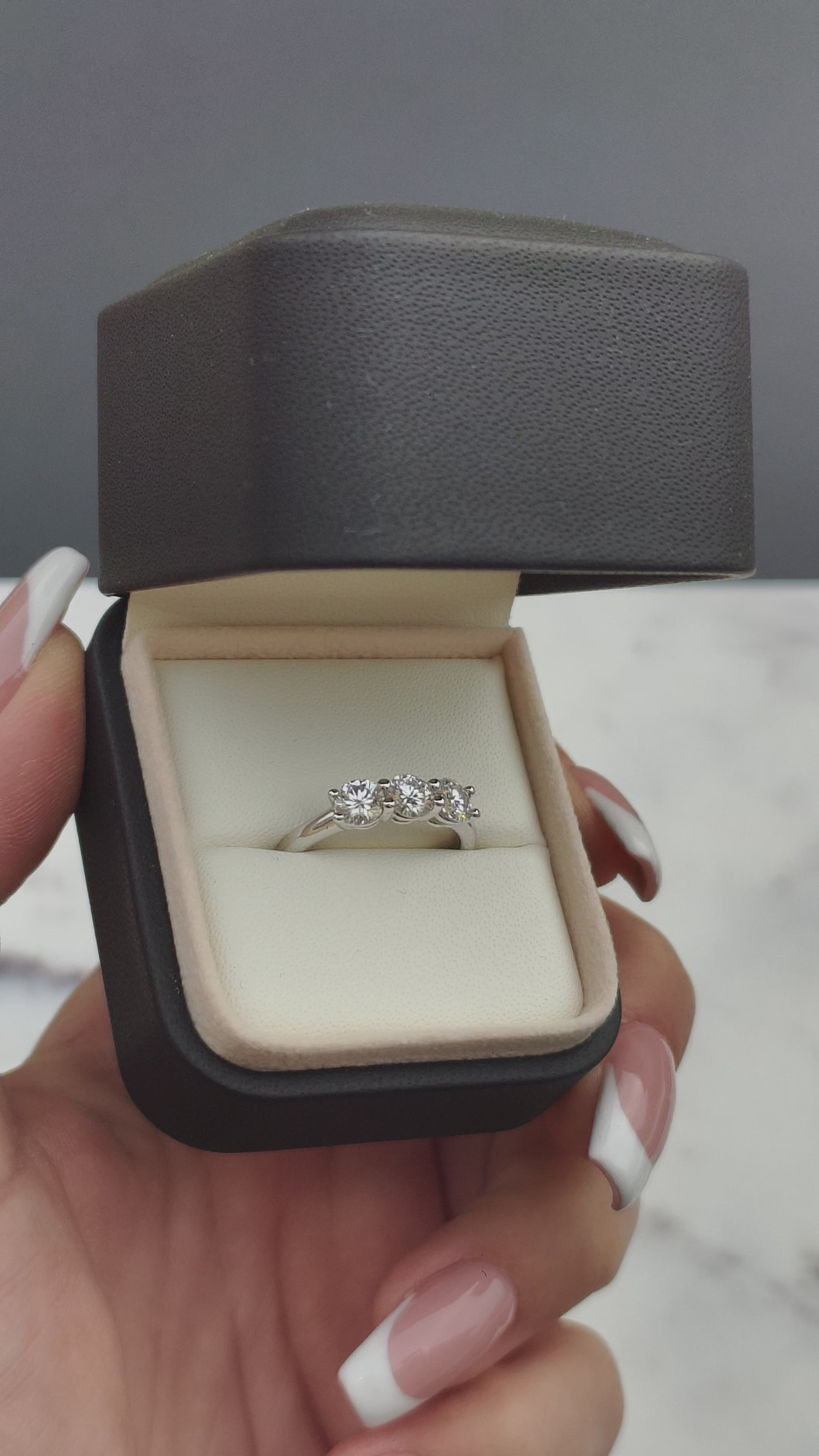 Harmony Luxe Lumière | Moissanite prsten | 3 Moissanite
